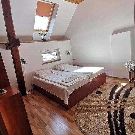 Отель Casa Sara Сэчеле Экстерьер фото